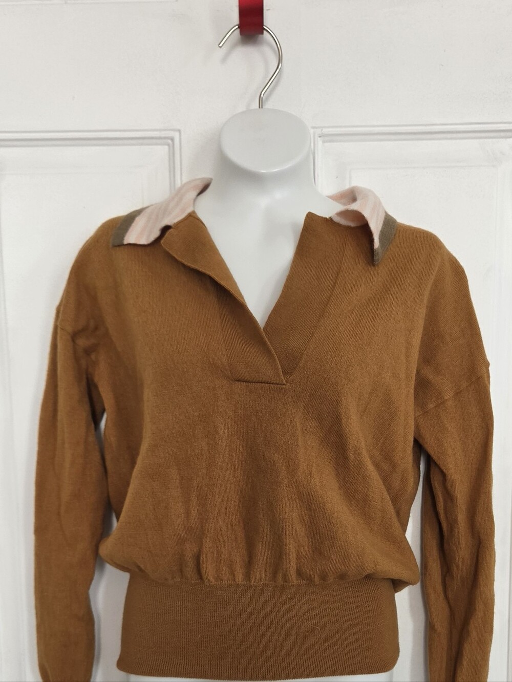 Madewell Caramel Brown V-Neck Pullover with Contrast Collar